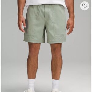 Lululemon Relaxed-Fit Pull-On Short 7" Light Woven